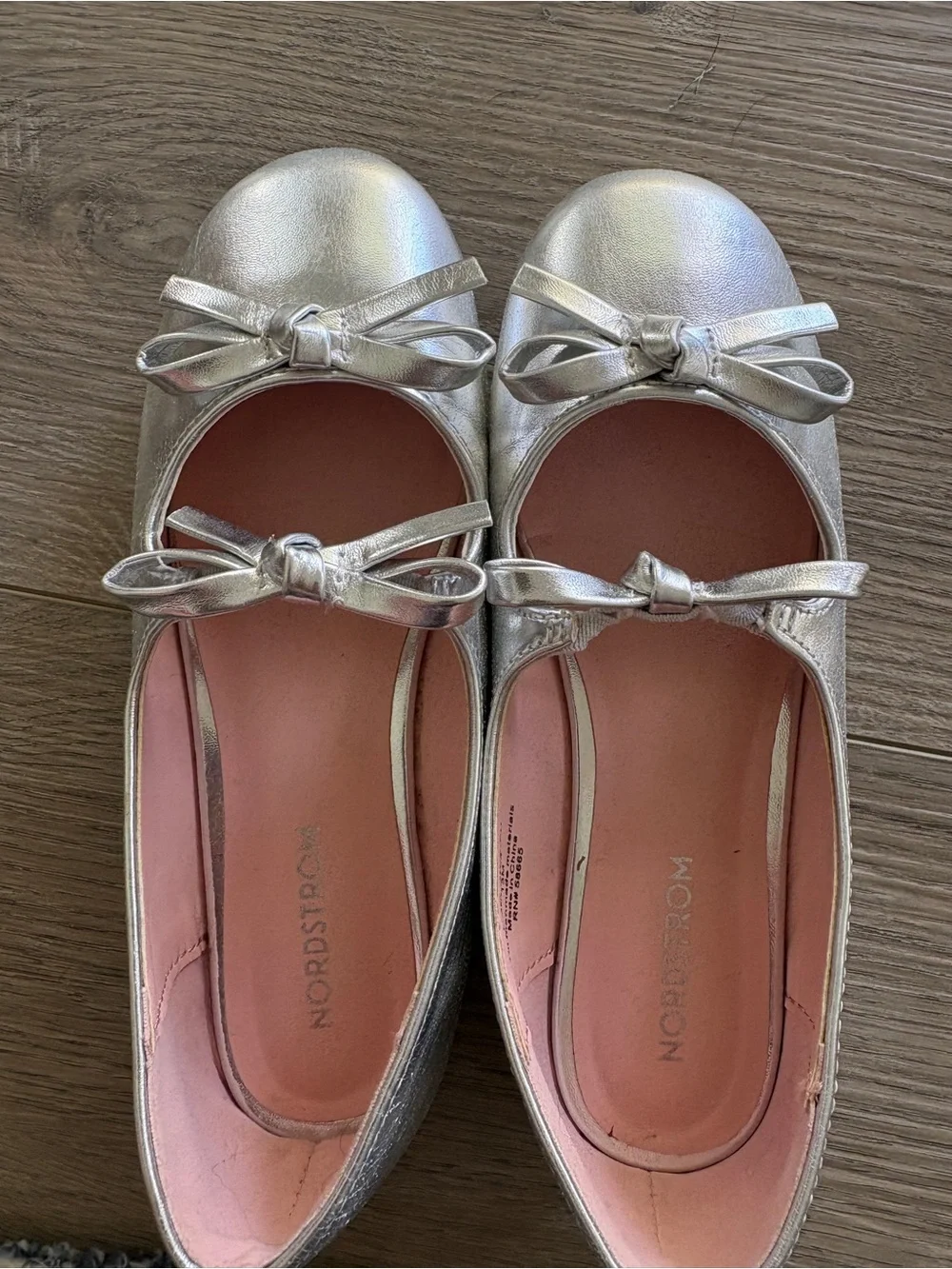 Nordstrom Girl’s Kids Silver Metallic Bow Flat Ballerina Shoes Size 13